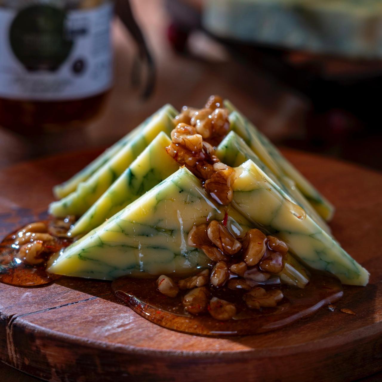 Kit Queijo Amazonito e Mel com Nozes e Alçafrão