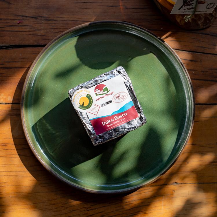 Kit Queijo Dolce Bosco e Mel com Nozes e Alçafrão