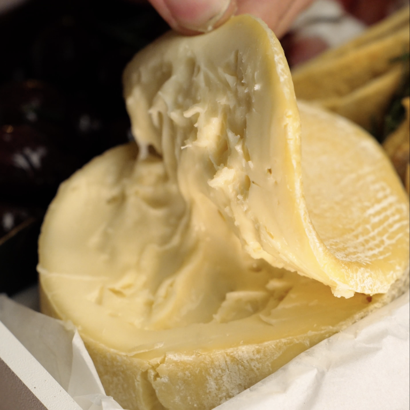 Kit Queijo do Jordão & Vinho Branco Sauvignon Blanc