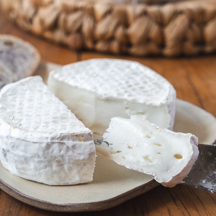 Kit  Camembert de Cabra e Geleia de Damasco
