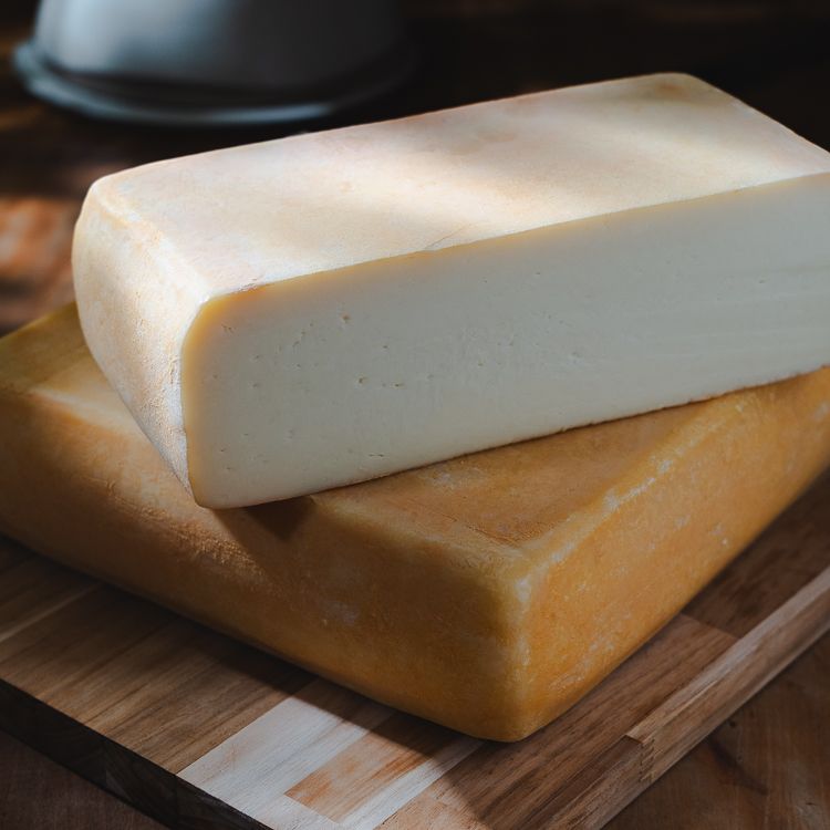 Queijo Tipo Raclete - Familia Sudbrack