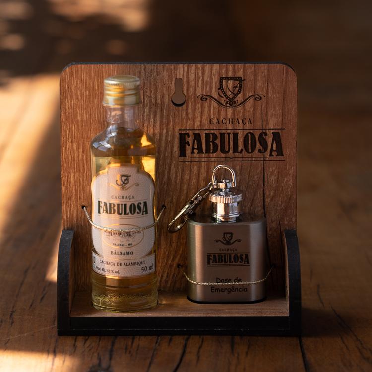 KIT Madeira – Cachaça Fabulosa Premium + Cantil 50ml