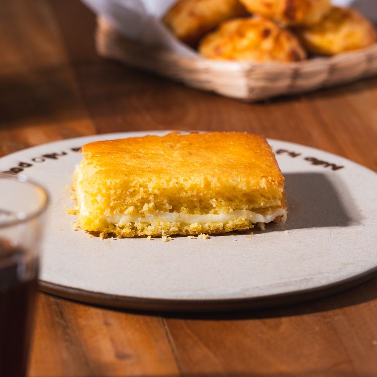 Broa de Queijo