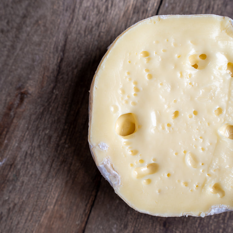 Queijo Tipo Tomme Vaudoise Vermont – Roça Capital Queijo Tipo Tomme Vaudoise Vermont – Roça Capital