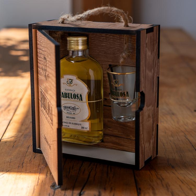 Estojo Madeira Especial – Cachaça Fabulosa Premium + copo 200ml